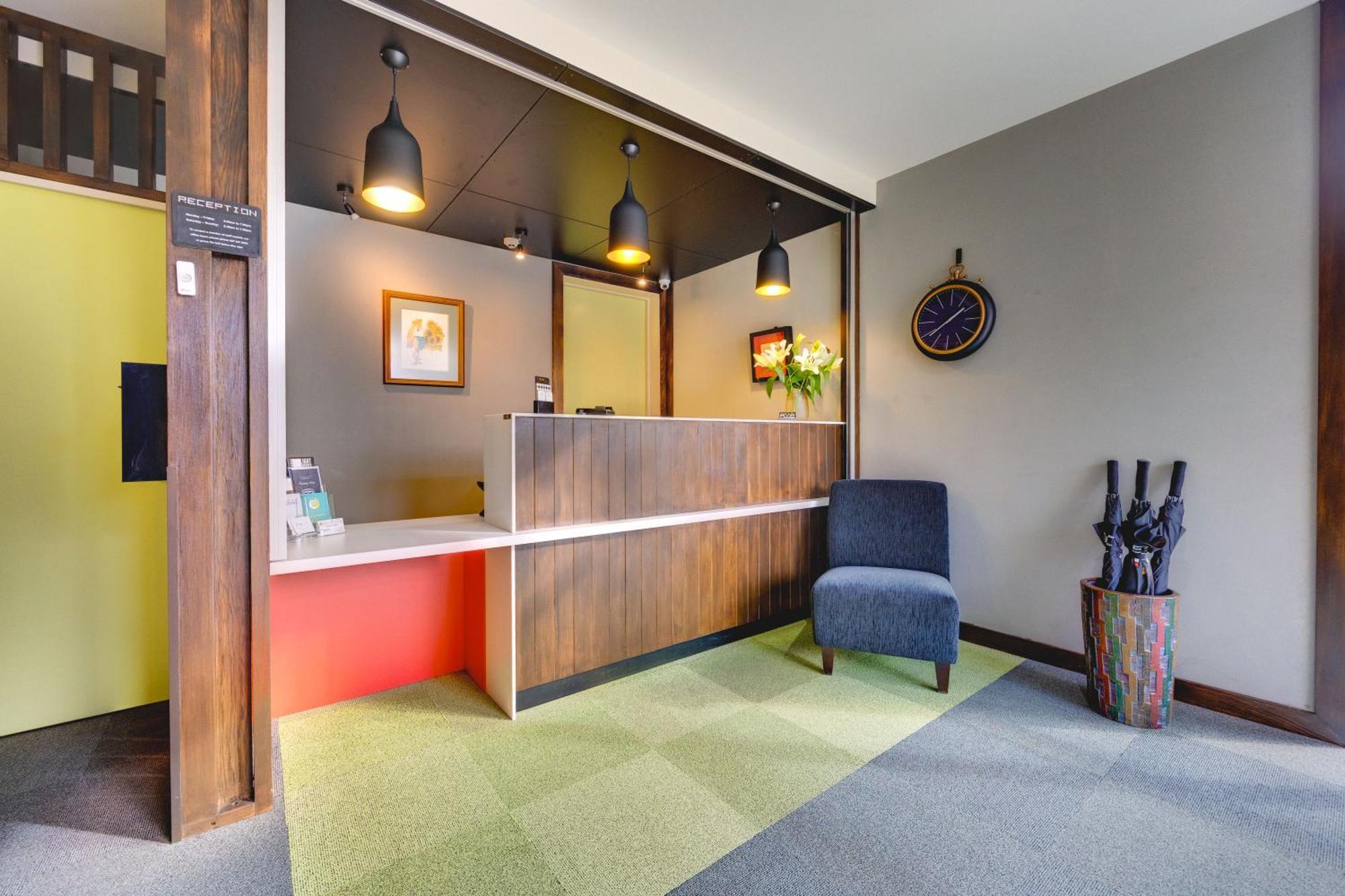 Ava Lodge Lower Hutt Exterior photo