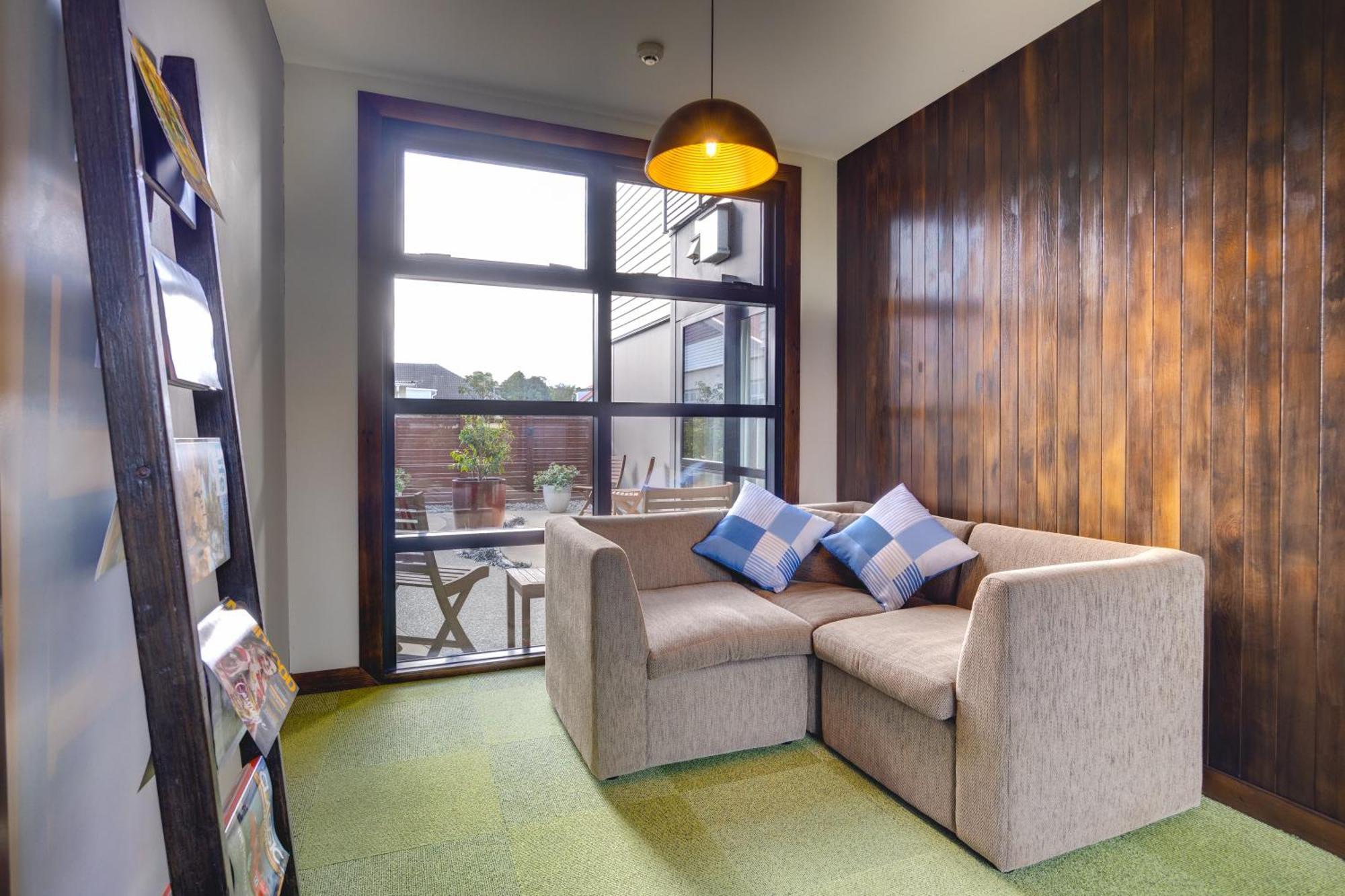 Ava Lodge Lower Hutt Exterior photo